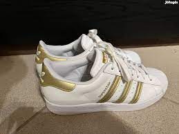 Új Adidas Superstar 41 1/3 utcai cipő sneaker fehér arany - XXII. kerület,  Budapest