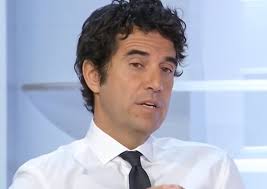 Si laurea all'università degli studi di roma la sapienza con il relatore nazareno ferri per poi. Chi E Guido Maria Brera