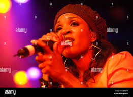 Divine brown immagini e fotografie stock ad alta risoluzione