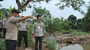 Cara mengatasi salah bantal selanjutnya adalah mengonsumsi obat salah bantal yang bertujuan untuk meredakan rasa nyeri di leher. Begini Cara Mentan Pulihkan Lahan Pertanian Terdampak Banjir