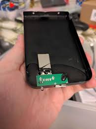 Biri bana geçen sene 2TBlık bir SSD almıştı, geçenlerde bozuldu, açtım ve  sadece bir USB çıktı, WTF ? : rcomputers