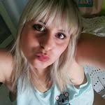 Larissa Faure's Instagram, Twitter & Facebook