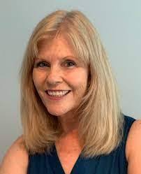 Laura Bonomo's Instagram, Twitter & Facebook