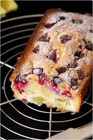 Gateaux Aux Amandes Rhubarbes Et Framboises Chefnini Recette Gateau Amande Rhubarbe Recettes De Cuisine