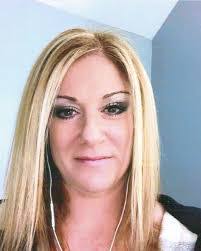 Carol Anslow's Instagram, Twitter & Facebook