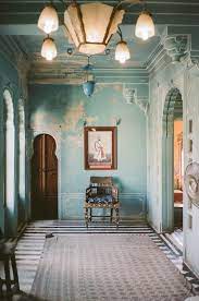 Daily Inspiration City Palace Udaipur Pat Mcgrath S Most Iconic Makeup Look More Cool Chic Style Fashion Interior Decor Home Decor Inspiration