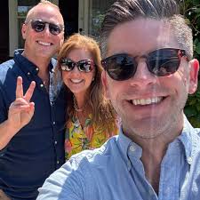 Listed by Chris Schaeffer Pool, Pool House, and Garage Space for 5  Cars-OPEN HOUSE SUNDAY, AUG 17TH, FROM 11:00-12:30PM. Come