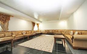 It may be but a slim wedge of north africa's vast horizontal expanse, but tunisia has enough history and diverse natural beauty to pack a country many times its size. Tunus Majlees Room Luxury Majlis Models