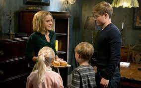 Lifetime's flowers in the attic has a spooky new trailer. Dvdanger Flowers In The Attic 1950s Story 1970s Glam Old Fashioned Gothic Mayhem Screens The Austin Chronicle