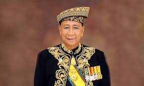 Tunku sallehuddin, 75, is sultan abdul halim's younger brother. Tunku Sallehuddin Almarhum Sultan Badlishah Dimasyhurkan Sebagai Sultan Kedah Yang Ke 29 Air Times News Network