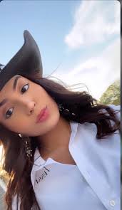 Who knows where I can buy a cowboy hat around here? 🍻🐎