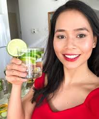 4 THINGS TO DO DAILY FOR A LIVELY SKIN