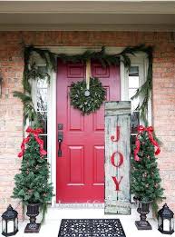 Christmas trees near the door have long been a traditional front door decor. 57 Stunning Christmas Front Door Decor Ideas Digsdigs