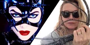 Michelle pfeiffer from batman returns (1992) the scene where selina kyle transforms into catwoman. Michelle Pfeiffer Wants To Return To Her Iconic Catwoman Role