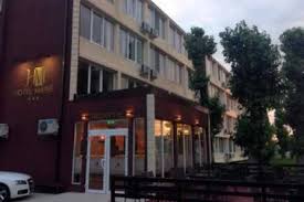 Hotel parc cu o clasificare de 4 stele este un hotel structurat pe 14 etaje si majoritatea camerelor beneficiaza de vedere la mare. Hotel Marie Mamaia Oferta De Cazare 2021