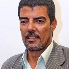 بالله عليكم أدعو لأخي فإنه لم يدفن بعد الدفنه بعد صلاة العصر