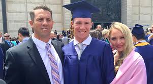 They both share a ton of photos of their kids. Tom Brady S Connection With A Heartbroken Family Sports Illustrated