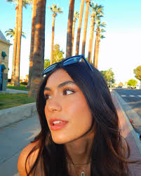 Audrey Leon's Instagram, Twitter & Facebook