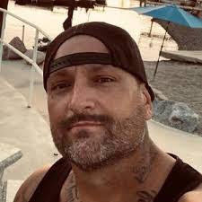 Brandon Thrailkill's Instagram, Twitter & Facebook