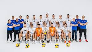 Znajdź tabele dla plusliga 2020/2021, pozycje, zajmowane miejsca, u siebie/na wyjeździe i formę drużyny (ostatnie 5 meczów) dla plusliga 2020/2021. Plusliga Druzyna Cerrad Enea Czarni Radom Na Nowy Sezon 2019 2020 Zdjecia Zawodnikow Echo Dnia Radomskie