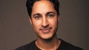 Sarah Braasch's Instagram, Twitter & Facebook