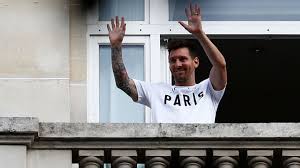 Psg officially announced the signing of messi on a free transfer quite late in the evening on tuesday after positing several 'teasers' throughout the day. Wyzn3ebzswvawm