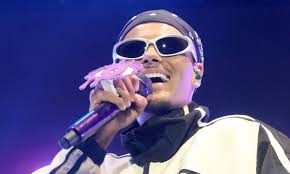 Abraham Mateo abarrota el Ferial con su madurez latina