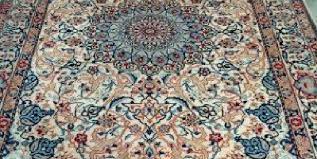 Bij een los geweven tapijt zal het schoonmaken makkelijker zijn. Hoogpolig Vloerkleed Reinigen Bright Clean