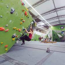 Bouldern macht am meisten spass in der gruppe. Was Ist Bouldern Geschichte Arten Auspragung Uvm Sportscheck
