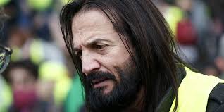 Cyril Hanouna réagit à la défense de Francis Lalanne sur son altercation  avec les journalistes de Quotidien