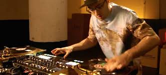 Why do you need a padlock on a traktor? Dj Shiftee Locked In With 2 Turntables And Traktor Kontrol S8 Ask Audio