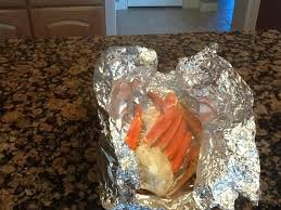 How To Cook Crab Legs In The Oven Recipe Cooking Seafood Crab Legs Seafood Dishes