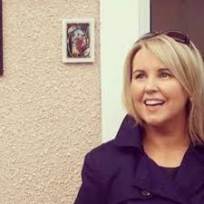 Annie Cummins (@AnnieMCummins)