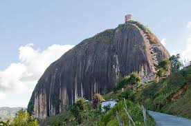 Guatapé and el peñol have long disputed ownership of the rock. El Penon De Guatape Antioquia Colombia El Blog De Damadenegro
