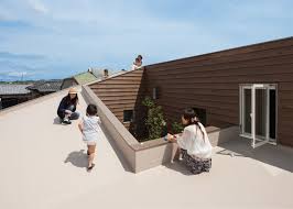 Elements of traditional japanese house design, long an inspiration for western architects, can be found throughout the world. A Modern Japanese House With A Surprise Garden Inside