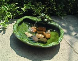 Topfern Ideen Kreative Gestaltung Diy Ideen Diy Deko Selber Machen Handwerk Gartendeko Vogelbad Brunnen Aussenbrunnen Solarbrunnen