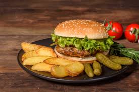Desde su nacimiento, la versión clásica (pan, carne. Celebra El Dia Internacional De La Hamburguesa En Casa Chillanonline