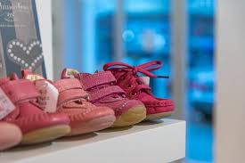 Lauflernschuhe sollten eine möglichst weiche und flexible sohle haben. Lauflernschuhe Fur Kinder In Berlin Kaufen Kleine Helden
