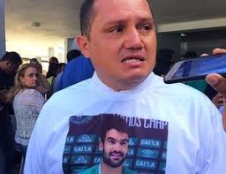 Cortejo em carro dos bombeiros marca a despedida de Arthur Maia em AL