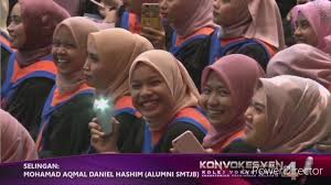 Kolej vokasional,sarjana muda,sarjana,phd atau kedoktoran. Majlis Konvokesyen Program Kesetiausahaan Pentadbiran Kv Arau 2019 Youtube