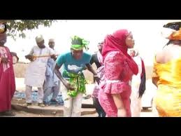 Yadda ake cin gindin gwatso by safiya yar zamani. Rawar Bosho Da Ado Gwanja A Gidan Karuwai Musha Dariya Video By Hausa Arewa Tv