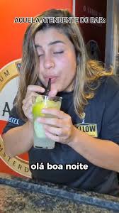 Sextou e assim como a atendente do bar, você não pode deixar de aproveitar  da melhor maneira possível o seu fim de semana, começando com chave de  ouro., A Yellow Box, é uma choperia top que fica ...