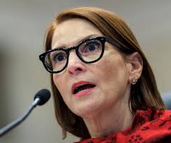 Verónica Ferraiuoli tendrá el rol de Elon Musk a nivel local: La  gobernadora Jenniffer González crea la función del “coordinador de  eficiencia gubernamental”, un rol parecido al que desempeña Elon Musk para