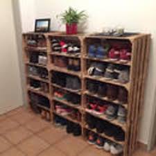 3 Geflammte Obstkisten Mit Mittelbrett Fur Den Bau Von Schuhregalen Wooden Shoe Racks Shoe Rack Wall Shoe Rack