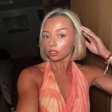 Dani Bella ♛ (@danibellacrossx) • Instagram photos and videos