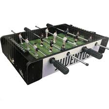 Non si hanno molte informazioni sulla nascita. Mini Calcetto Da Tavolo Juventus Ps 10969 Gioco Calcio Balilla Pelusciamo Com