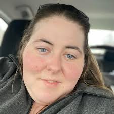 What vendor spots are available in eastern Tennessee for an insurance  broker?