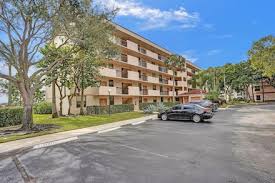 2-Bedroom Condos in Coconut Creek FL under $300,000