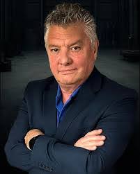 Richard Alderete's Instagram, Twitter & Facebook