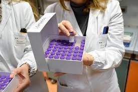 Vaccini antinfluenzali, pochi e in ritardo. Vaccino Astrazeneca Solo Agli Over 60 Cosa Succede In Lombardia Ci Servono Informazioni Per Riprogrammare Le Agende Prima Lecco